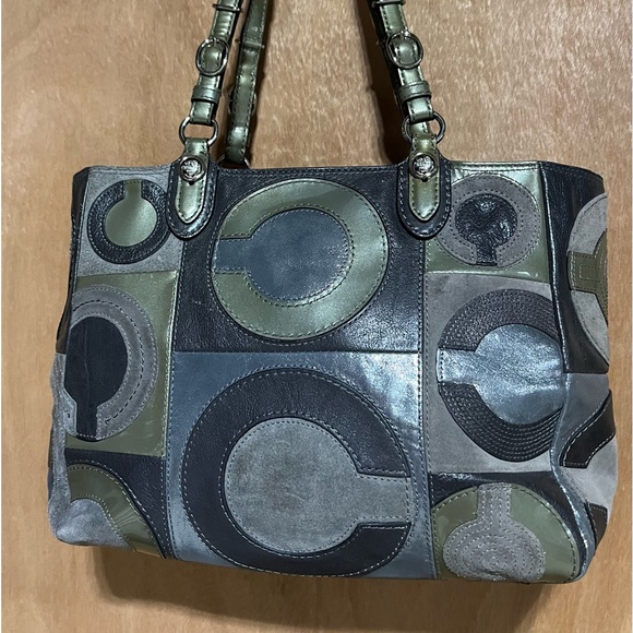 Coach Mia Inlay C tote EUC W/ tags (store display) - Picture 3 of 11